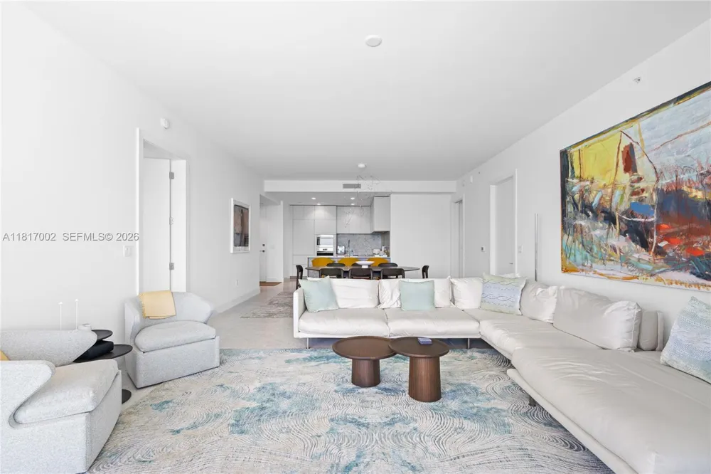 5775 Collins Ave #1602 Miami Beach, FL 33140