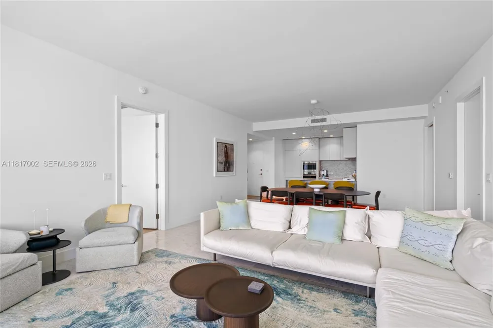 5775 Collins Ave #1602 Miami Beach, FL 33140