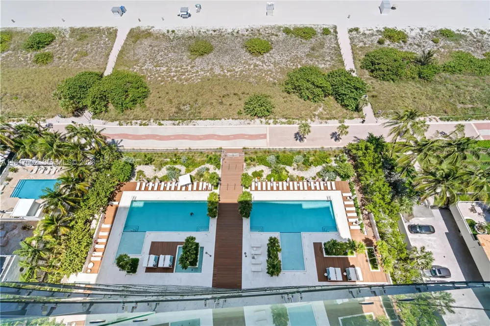 5775 Collins Ave #1602 Miami Beach, FL 33140