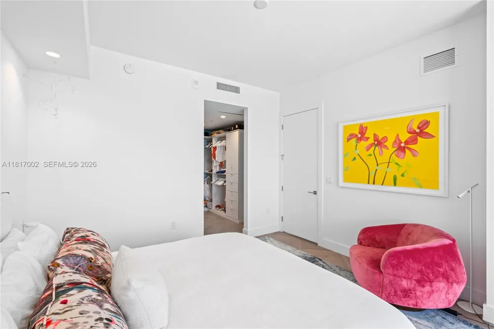 5775 Collins Ave #1602 Miami Beach, FL 33140