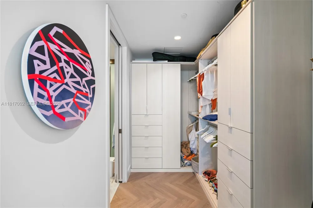 5775 Collins Ave #1602 Miami Beach, FL 33140
