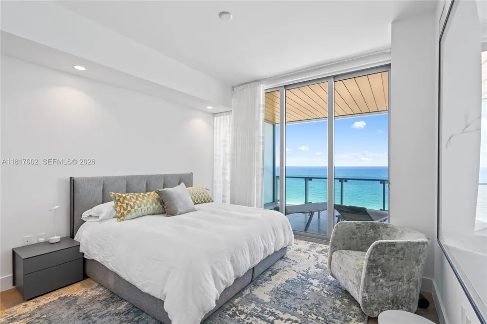 5775 Collins Ave #1602 Miami Beach, FL 33140