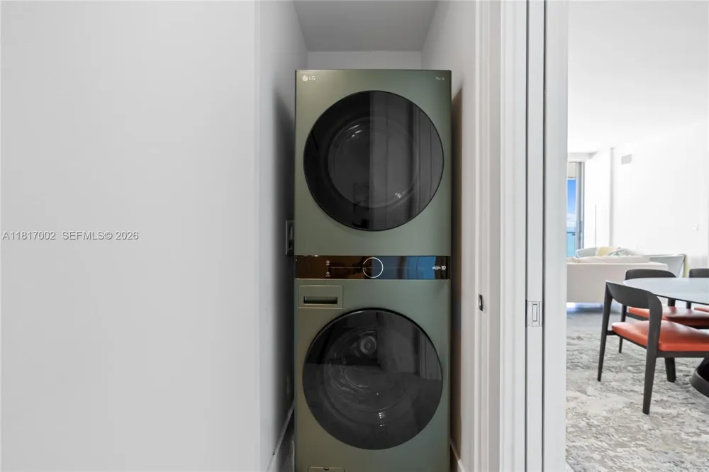 5775 Collins Ave #1602 Miami Beach, FL 33140