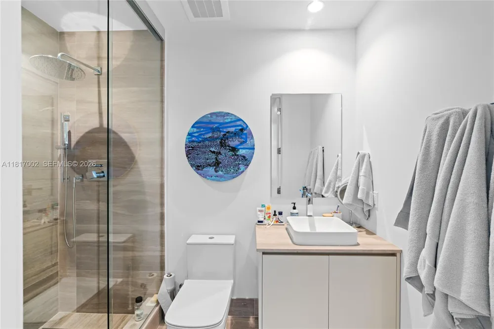 5775 Collins Ave #1602 Miami Beach, FL 33140