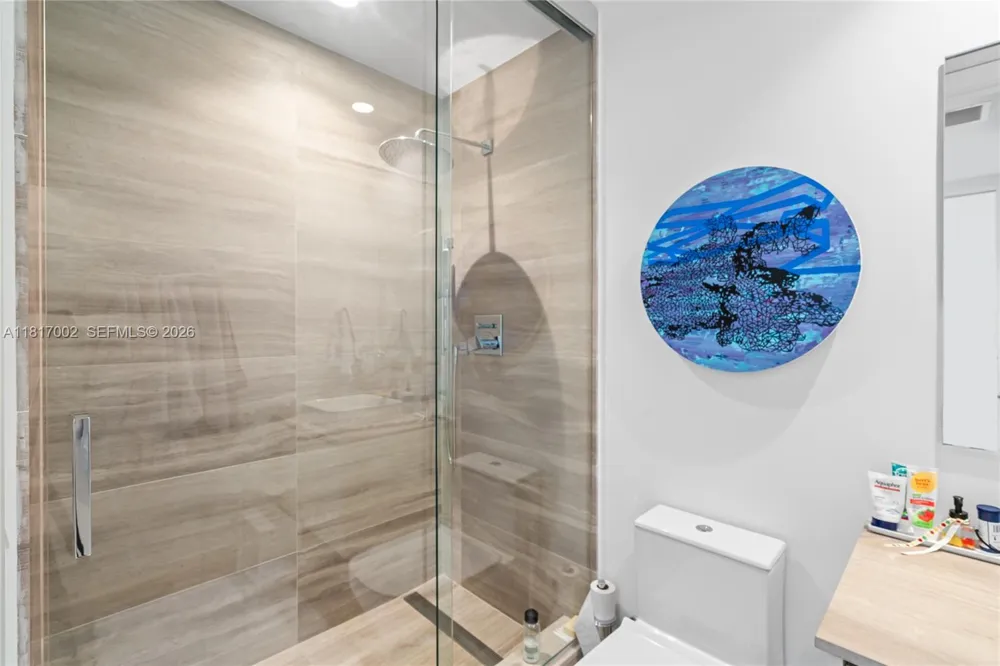 5775 Collins Ave #1602 Miami Beach, FL 33140