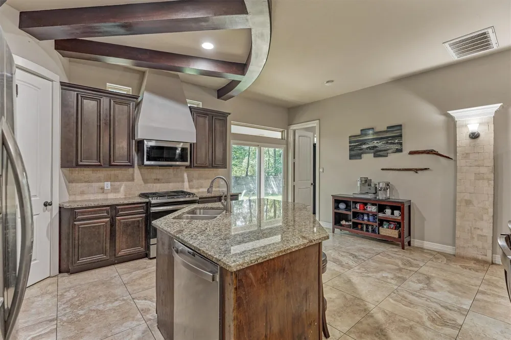 7203 Ponderosa Drive Magnolia, TX 77354