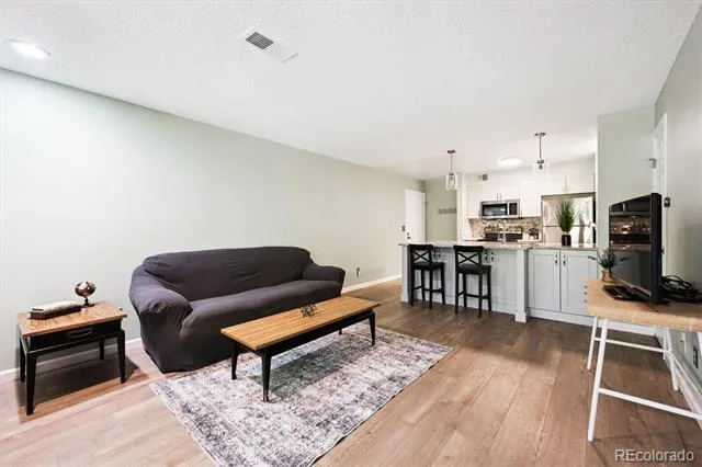 2575 S Syracuse Way #L103 Denver, CO 80231