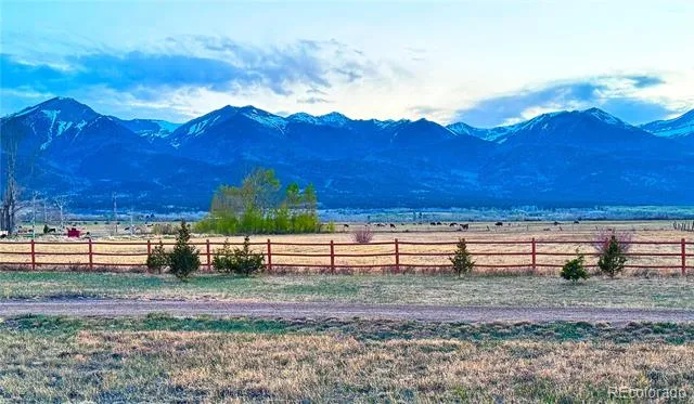 28 County Road 136 Westcliffe, CO 81252