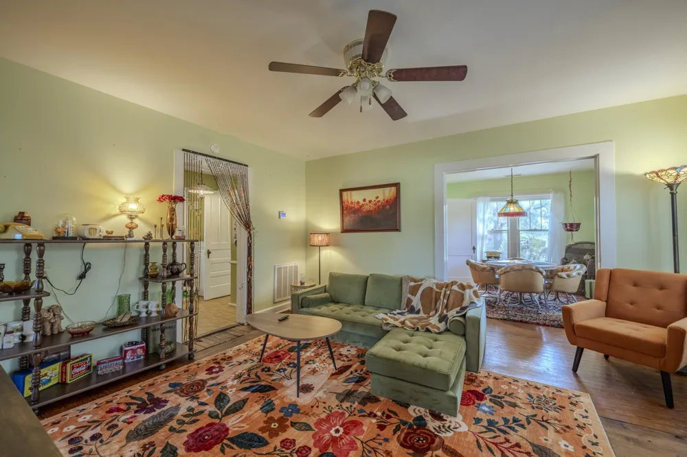 340 OAK ST Savannah, TN 38372