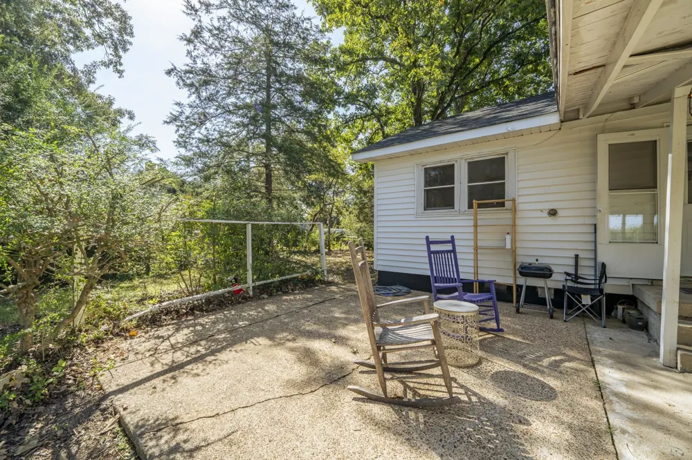 340 OAK ST Savannah, TN 38372