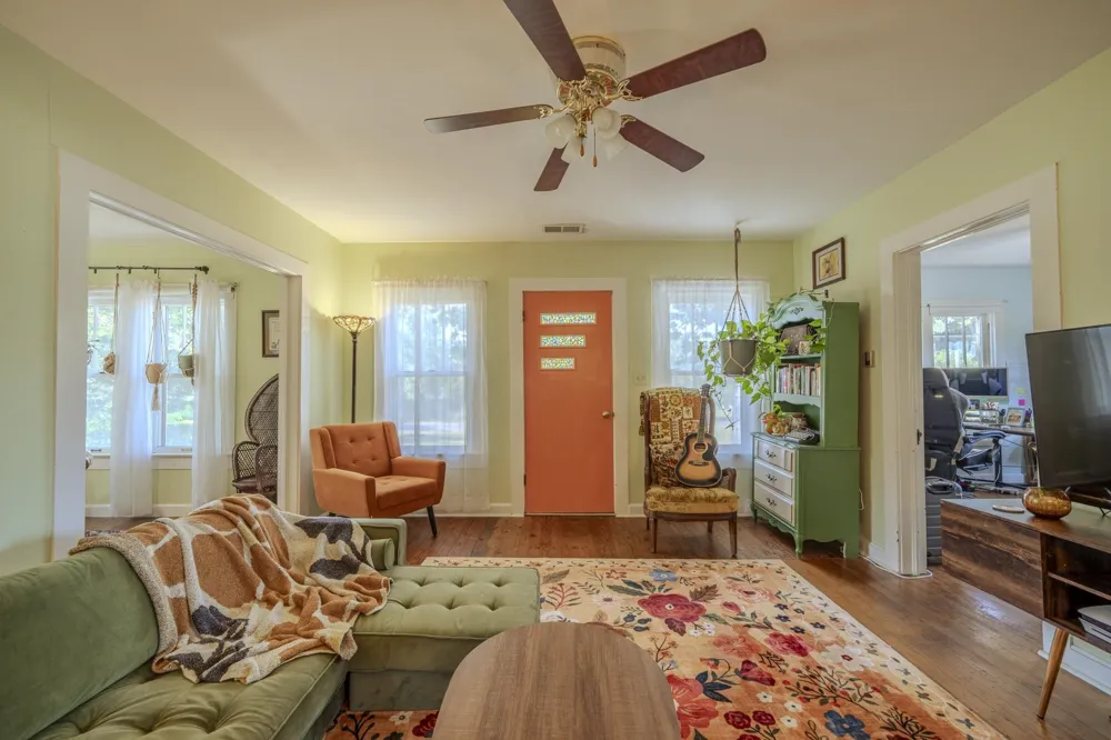 340 OAK ST Savannah, TN 38372