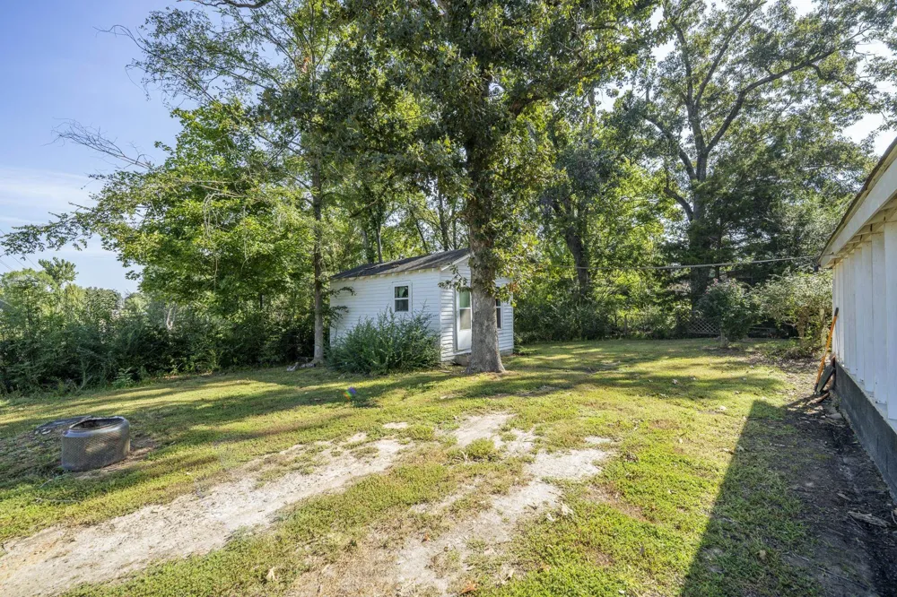 340 OAK ST Savannah, TN 38372