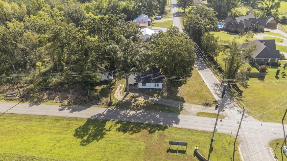 340 OAK ST Savannah, TN 38372