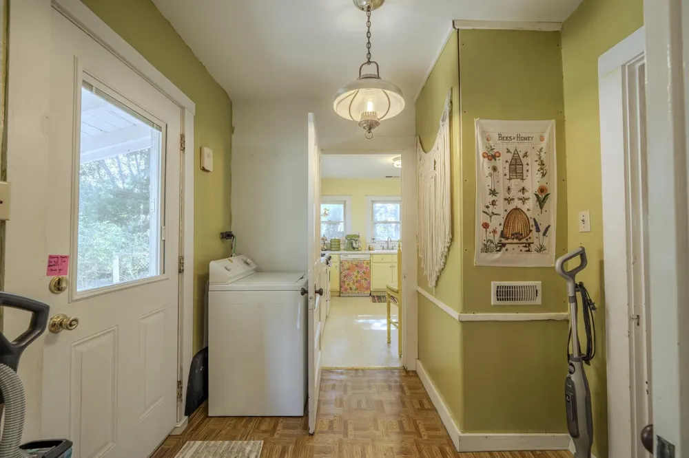 340 OAK ST Savannah, TN 38372
