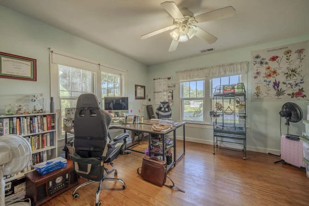 340 OAK ST Savannah, TN 38372