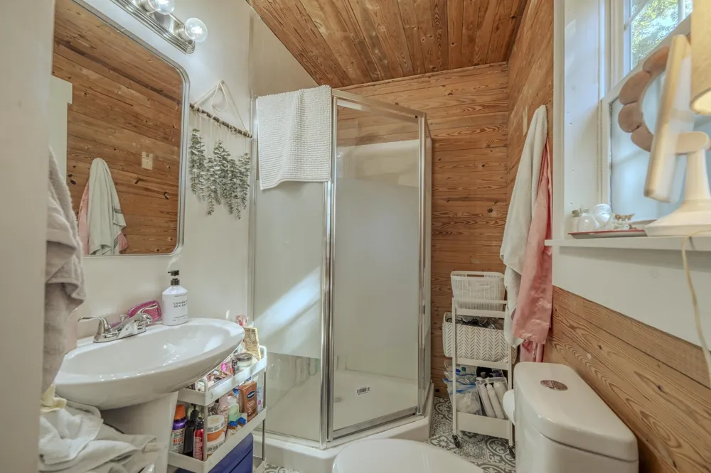 340 OAK ST Savannah, TN 38372