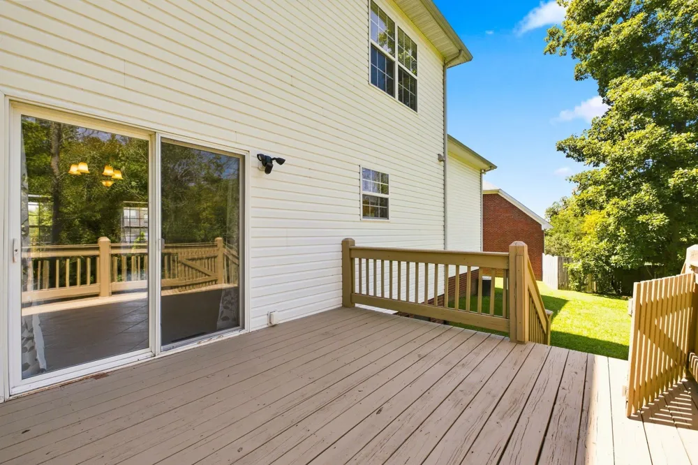 102 Bartlett Ln Hendersonville, TN 37075