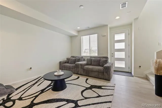 21143 E 67th Avenue Aurora, CO 80019