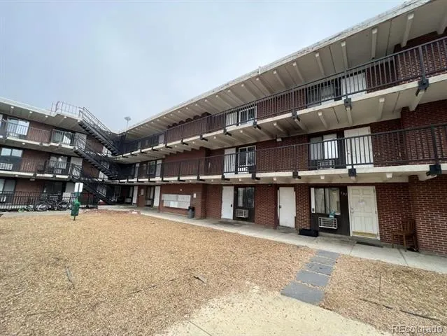 1180 Yosemite Street #307 Denver, CO 80220