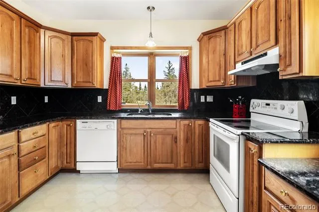 1540 Warrior Circle Jefferson, CO 80456