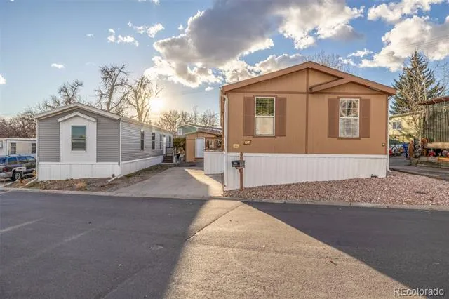 1801 W 92nd Avenue Denver, CO 80260