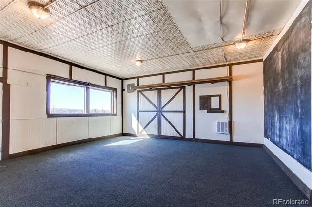 618 1st Avenue Deer Trail, CO 80105