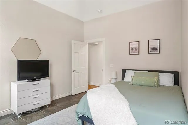 3249 W Fairview Place #111 Denver, CO 80211