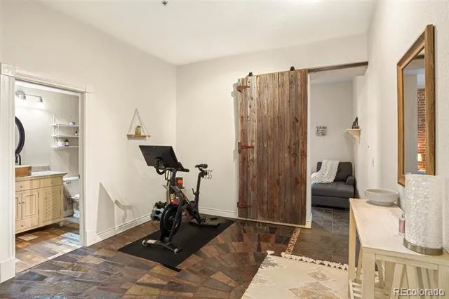 3249 W Fairview Place #111 Denver, CO 80211