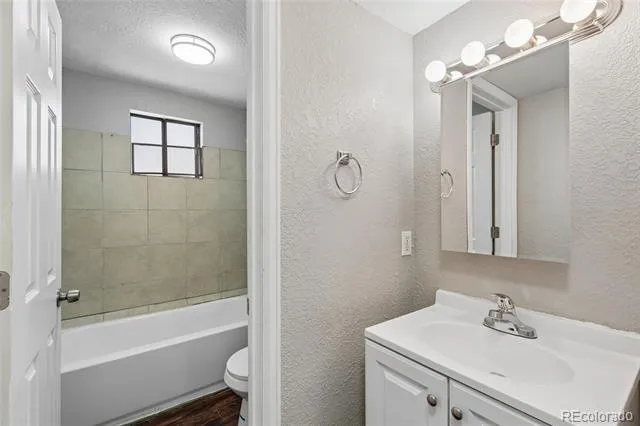 1015 S Eliot Street #4 Denver, CO 80219