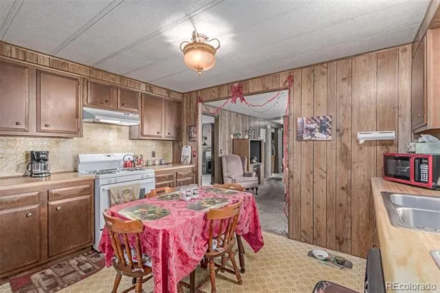 2840 S Circle Drive Colorado Springs, CO 80906