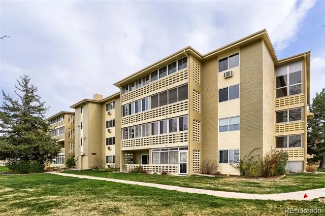 9155 E Center Avenue #2C Denver, CO 80247