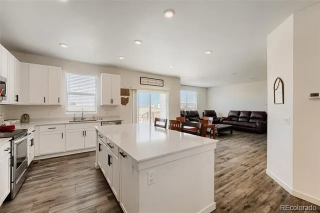 46557 Sunrise Court Bennett, CO 80102