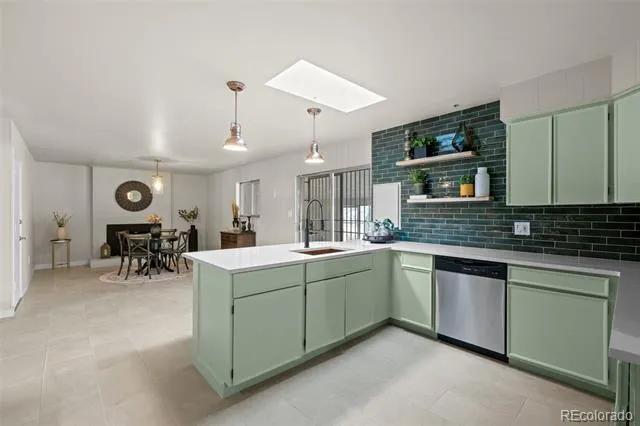 442 Titan Court Aurora, CO 80011