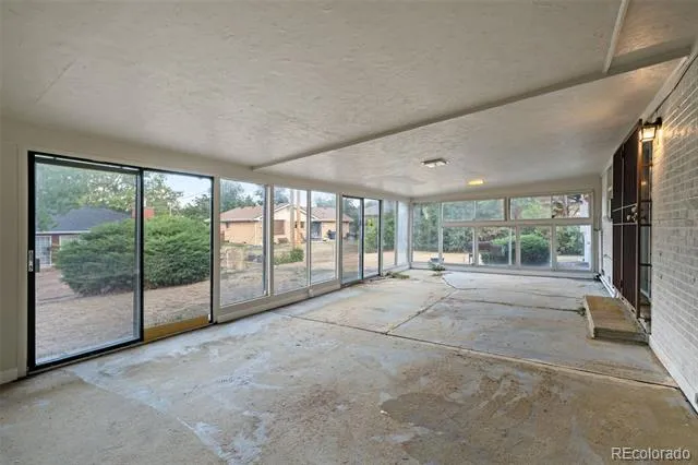 442 Titan Court Aurora, CO 80011
