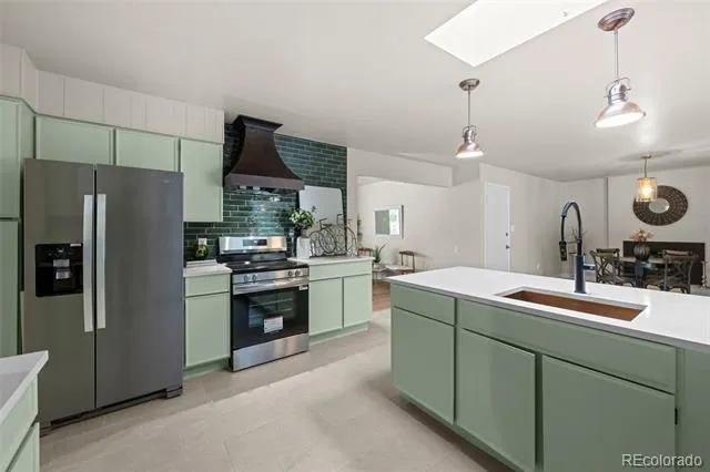 442 Titan Court Aurora, CO 80011