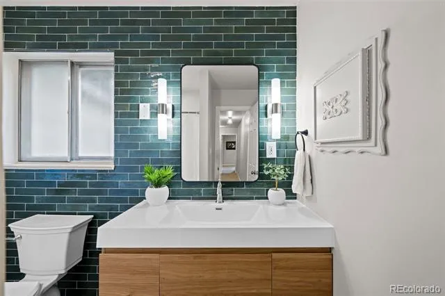 442 Titan Court Aurora, CO 80011
