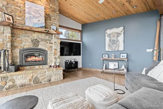843 Indian Peak Road Golden, CO 80403