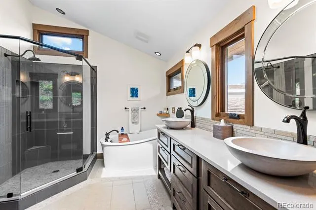 843 Indian Peak Road Golden, CO 80403