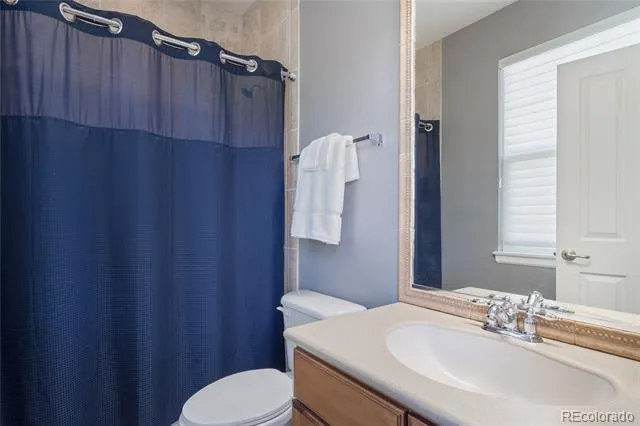 7963 S Valleyhead Way Aurora, CO 80016