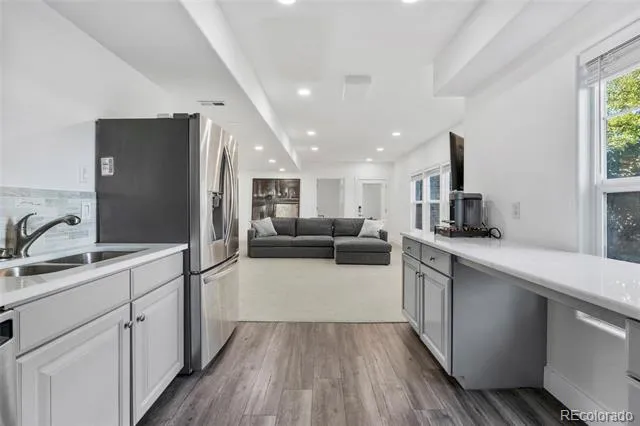 7963 S Valleyhead Way Aurora, CO 80016