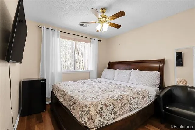 337 Ivory Circle Aurora, CO 80011