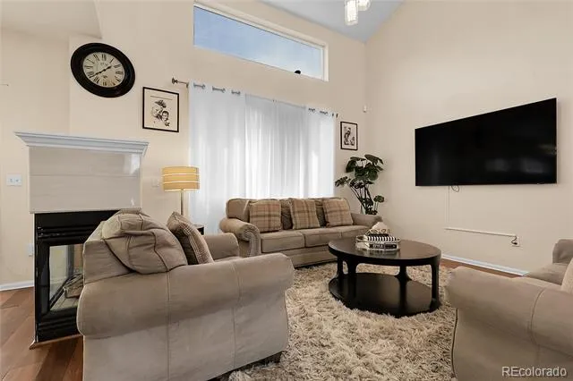 337 Ivory Circle Aurora, CO 80011