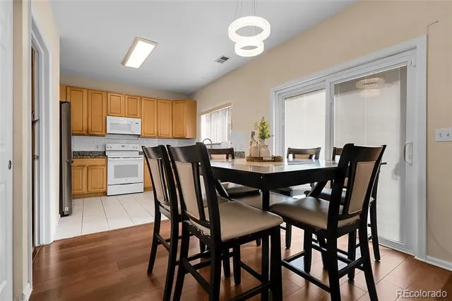 337 Ivory Circle Aurora, CO 80011