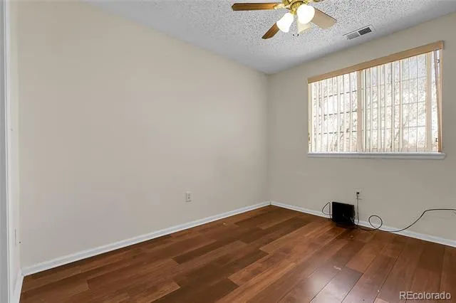 337 Ivory Circle Aurora, CO 80011