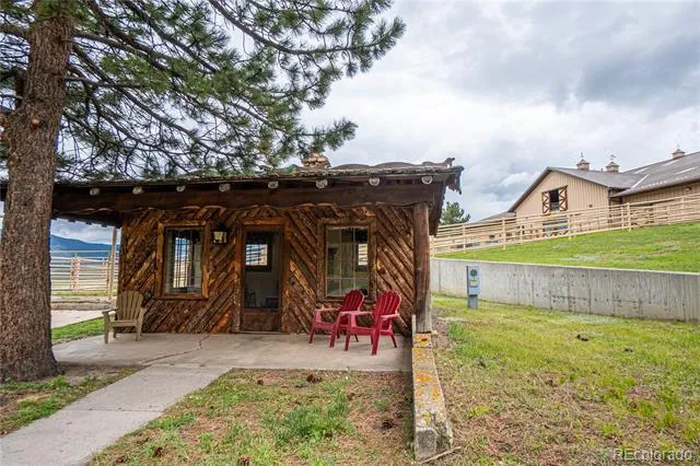 3282 Tomah Road Larkspur, CO 80118