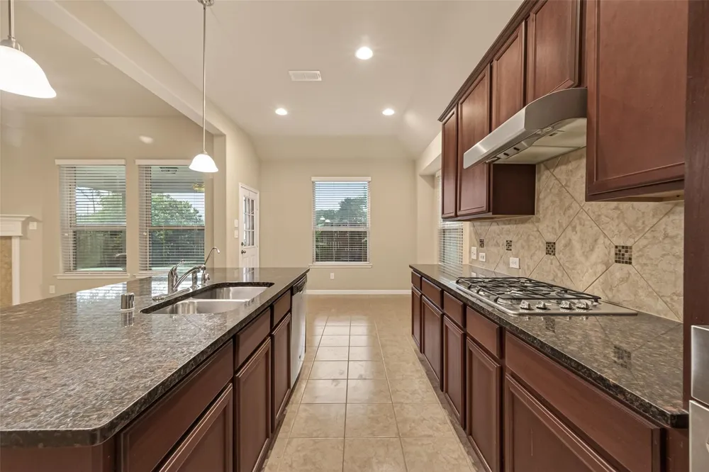10318 Rouken Glen Court Richmond, TX 77407