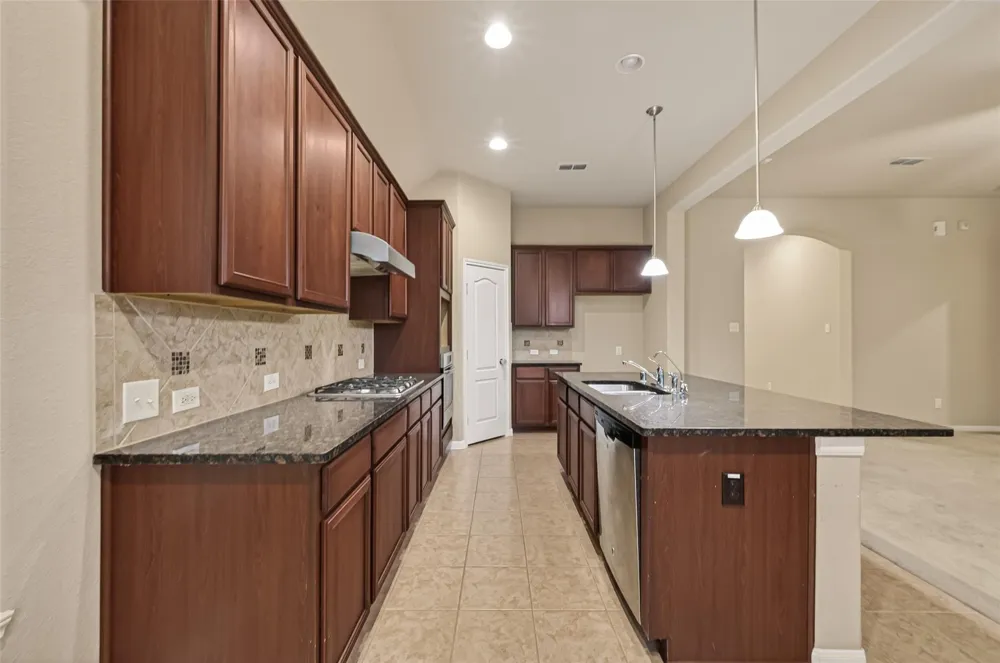 10318 Rouken Glen Court Richmond, TX 77407