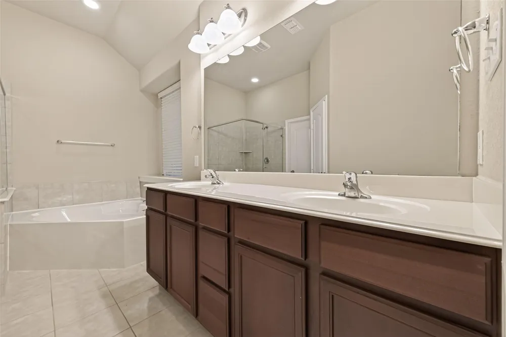 10318 Rouken Glen Court Richmond, TX 77407
