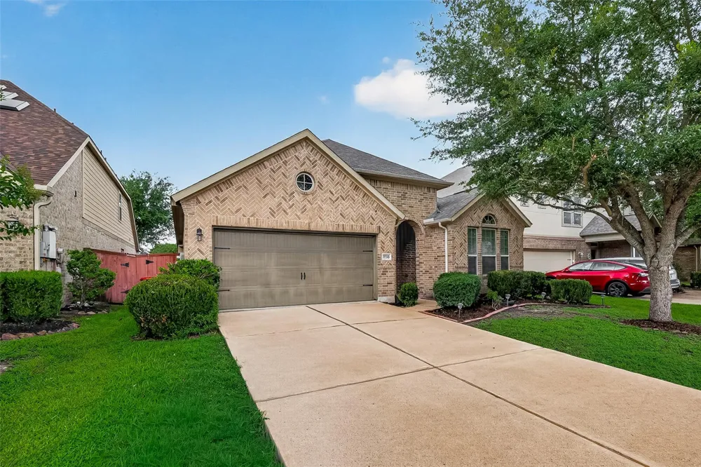 10318 Rouken Glen Court Richmond, TX 77407