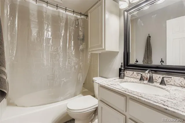 8225 E Fairmount Drive #204 Denver, CO 80247